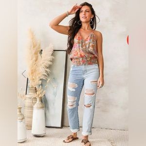 NWT Buckle Willow & Root Surplice Floral Cropped Top